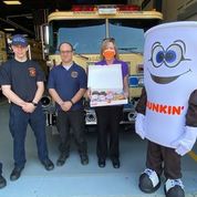 DUNKIN’ DELIVERS $7,500 IN GIFT CARDS TO CAPITAL REGION FIRE DEPARTMENTS IN CELEBRATION OF PAY IT FORWARD DAY