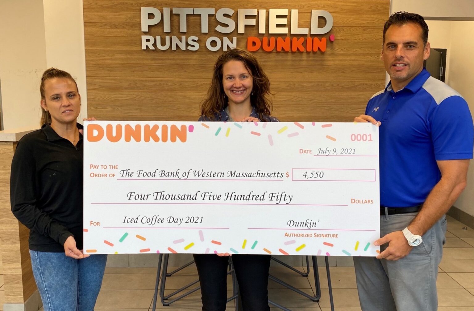 dunkin-donates-more-than-4-500-to-the-food-bank-of-western